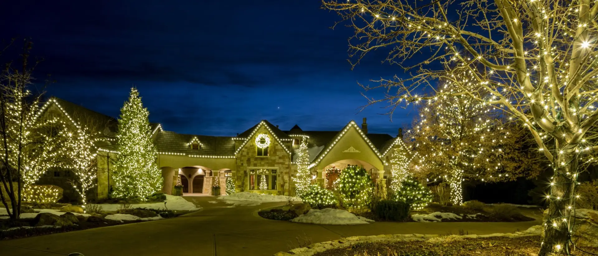Christmas lighting by Red Nose Lites near Oak Hill